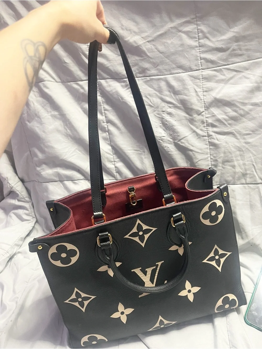 Authentic Louis Vuitton OnTheGo MM Tote — Black/Beige Monogram Empreinte
